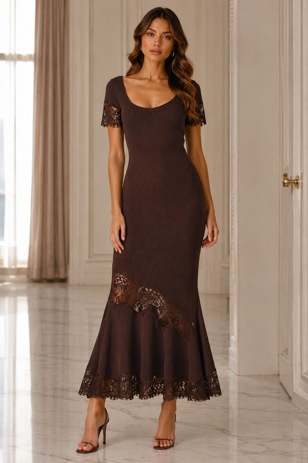Élégance Lace Dress