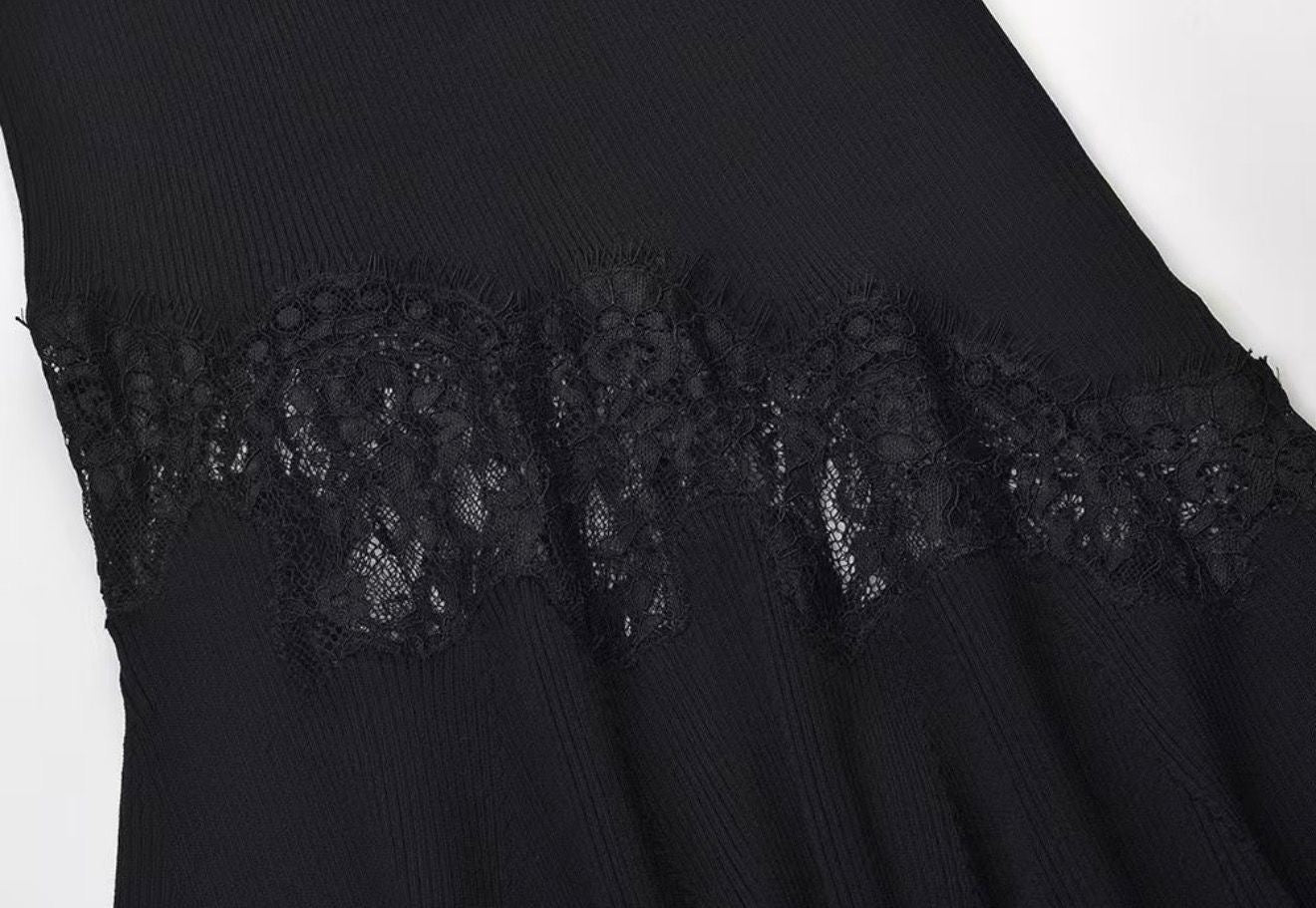 Élégance Lace Dress